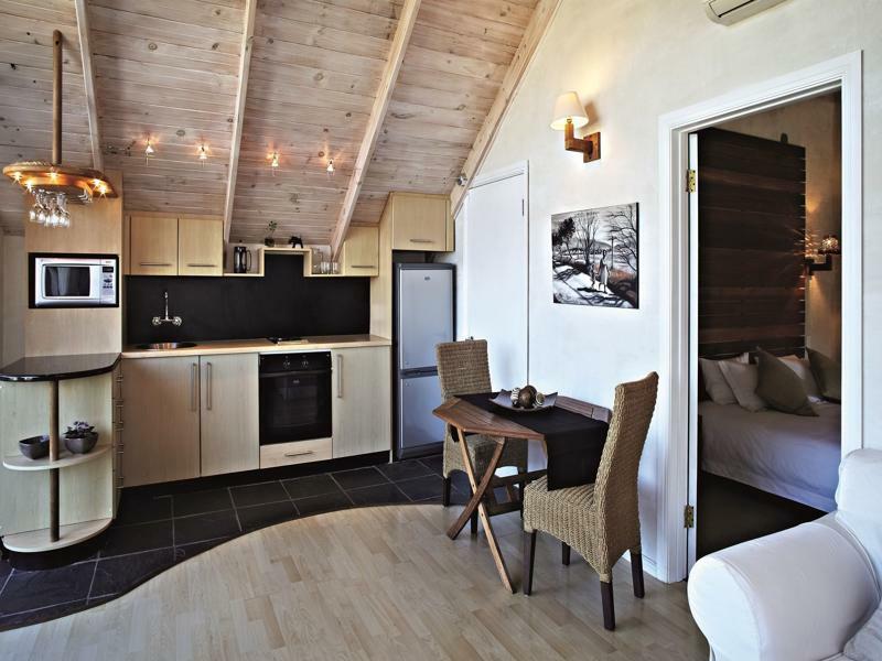 African Violet Guest Suites Ноордхук Екстериор снимка
